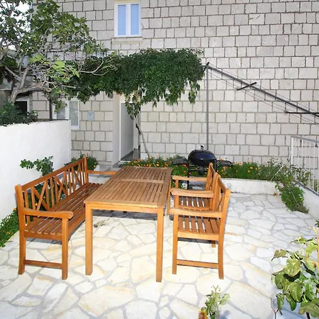 Apartment Dubreta - Two Bedroom With Balcony *