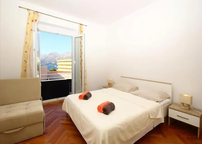 Dubreta With Balcony Apartament Cavtat