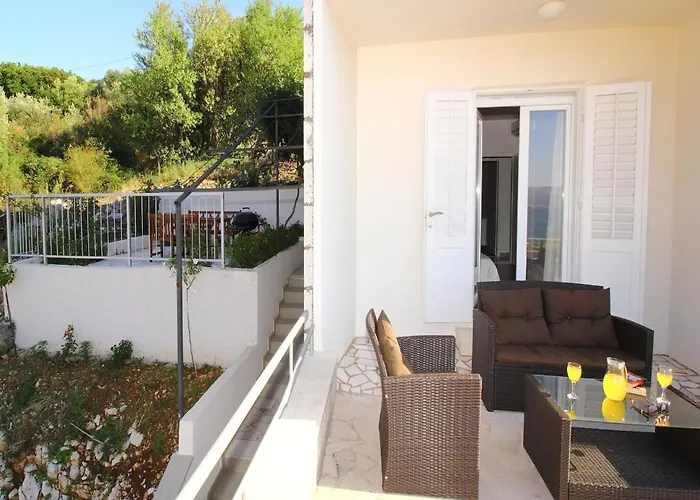 Dubreta With Balcony Appartamento *